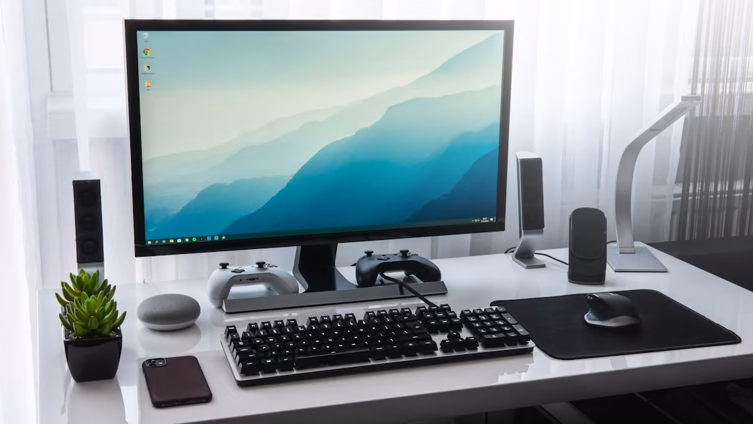الصورة الرئيسية لمادة HP EliteBoard G2a: حاسب مكتبي داخل لوحة مفاتيح